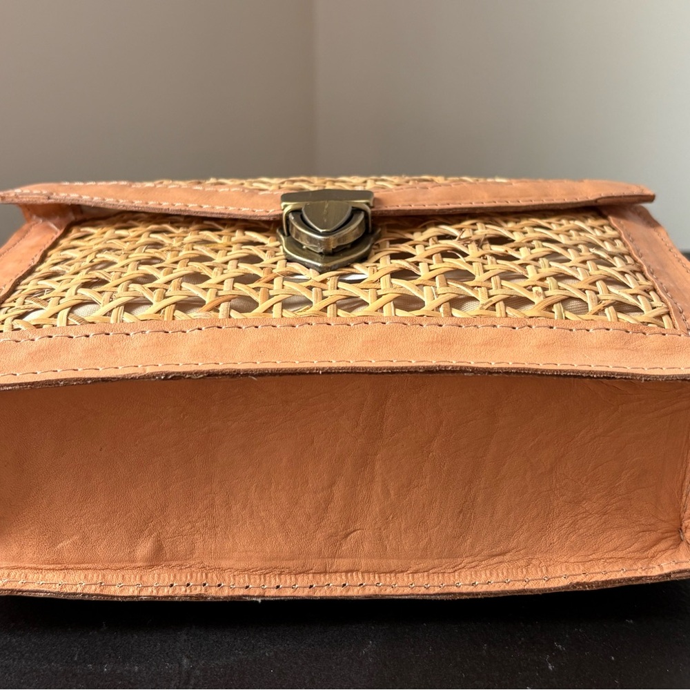 Tan Woven Rattan Handbag - Picture 4 of 6